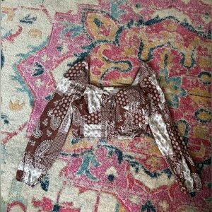 La Hearts Brown and White Puff Sleeve Crop Blouse